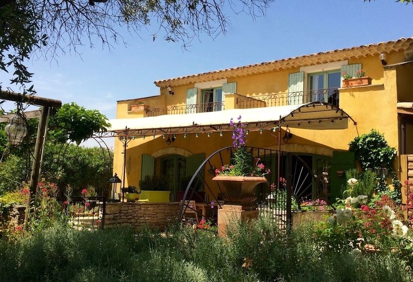 بنسيون La Capucine