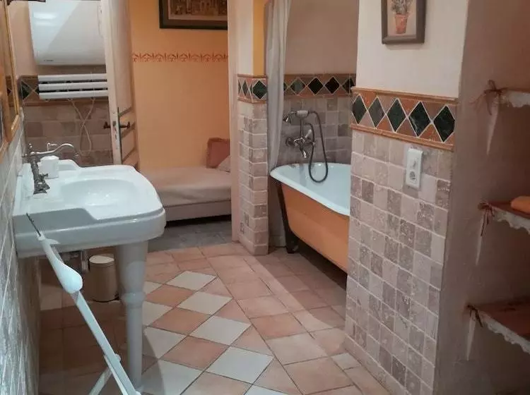 Majatalo La Capucine