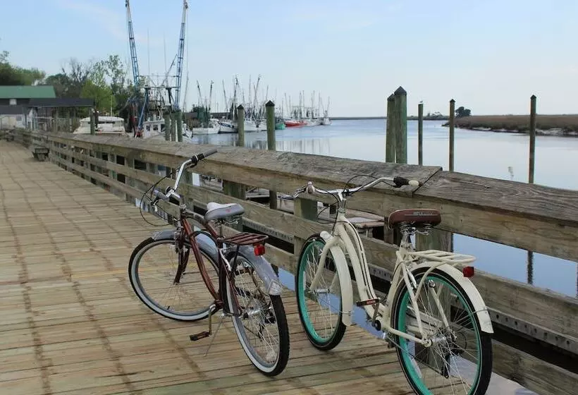 Aamiaismajoitus (B&B) Darien Waterfront Inn