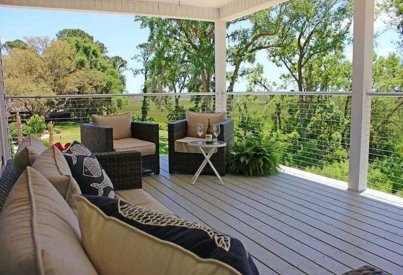 Aamiaismajoitus (B&B) Darien Waterfront Inn