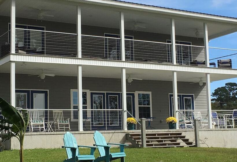 住宿加早餐 Darien Waterfront Inn