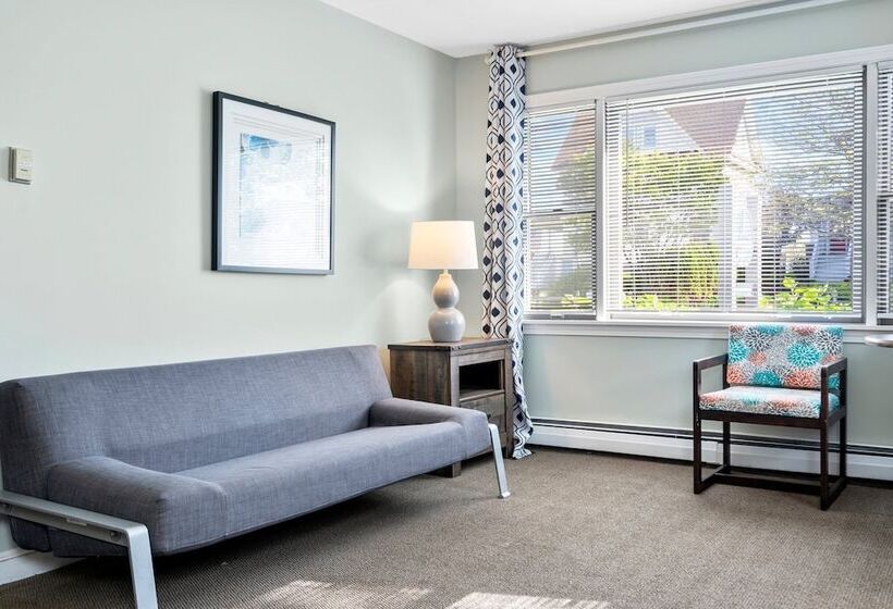 ホテル The Lighthouse Inn & Suites