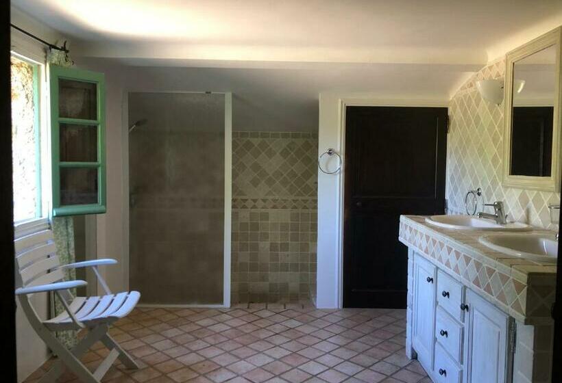 Le Mas Dormant En Provence