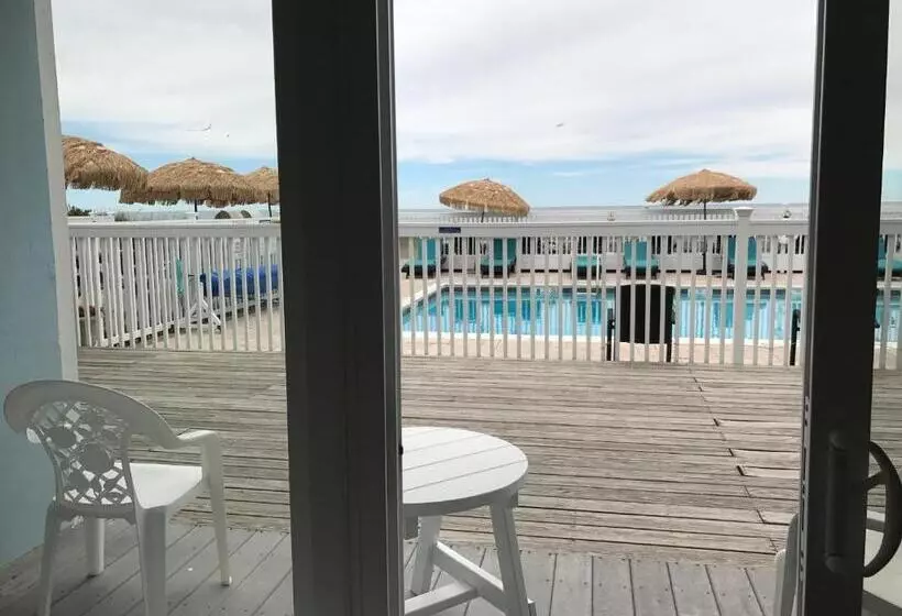 モーテル Ocean Surf Resort