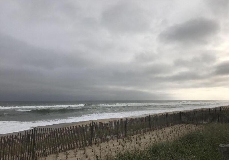 汽车旅馆  Ocean Surf Resort