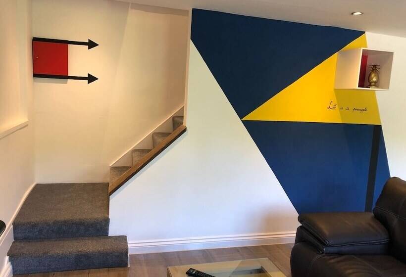 Old Fleece Apartments