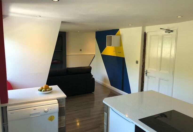 Old Fleece Apartments