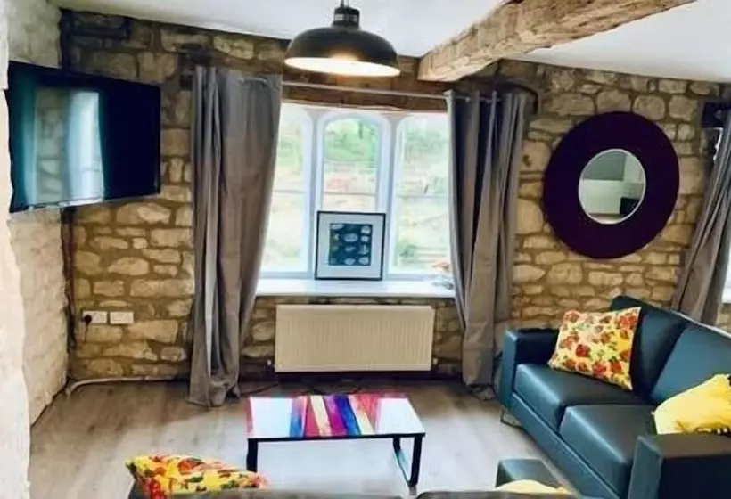 Old Fleece Apartments