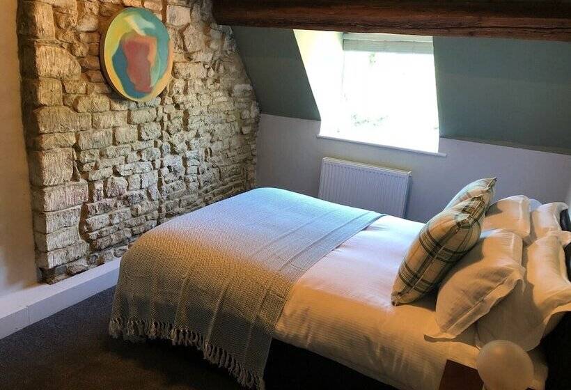 Old Fleece Apartments