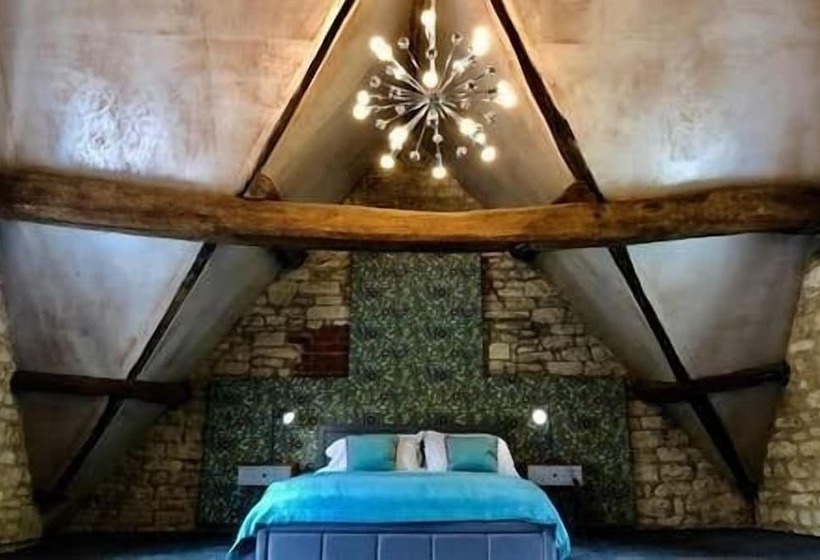 Old Fleece Apartments