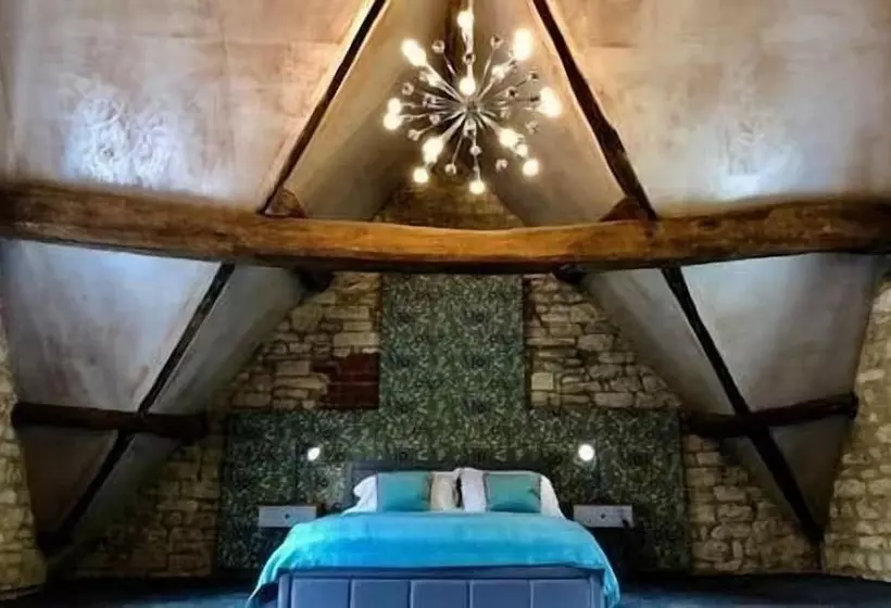 Old Fleece Apartments