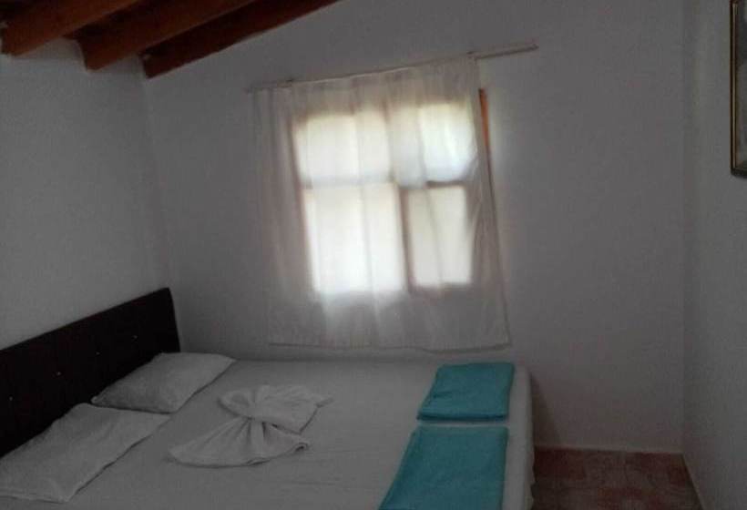 リゾートホテル Elisa Tatil Koyu