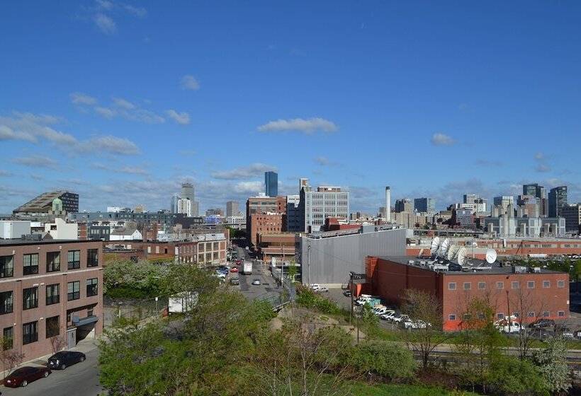 Seaport Signal Building By Vacasa