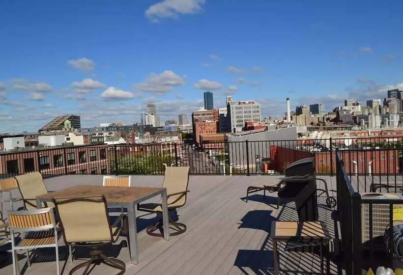 Seaport Signal Building By Vacasa