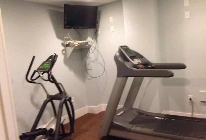 Seaport Signal Building By Vacasa