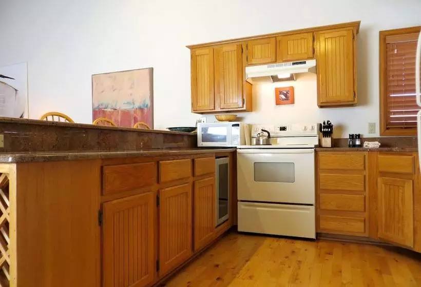 West Elk By Crested Butte Lodging