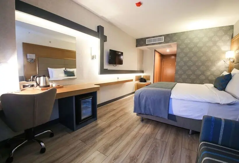 Aymi̇ra Hotel & Spa