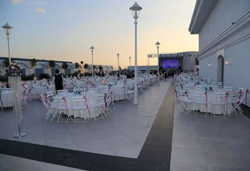 Aymi̇ra Hotel & Spa