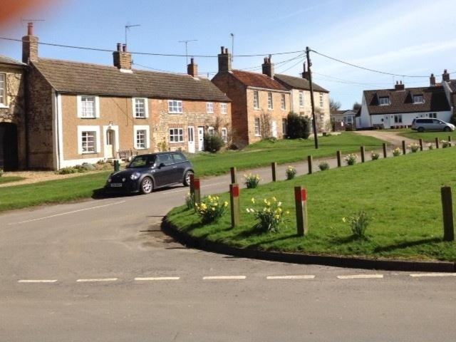 צימר Chalk And Cheese