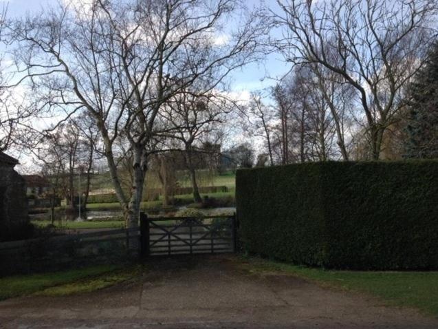 צימר Chalk And Cheese