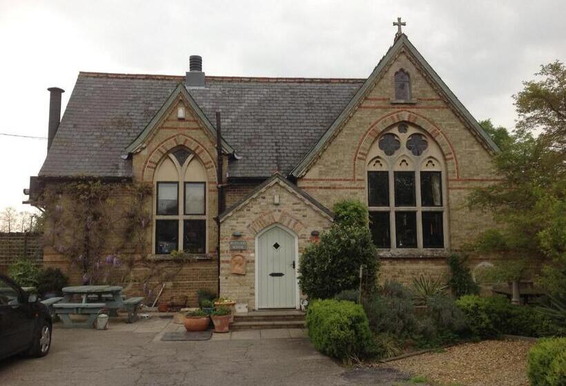 צימר Chalk And Cheese