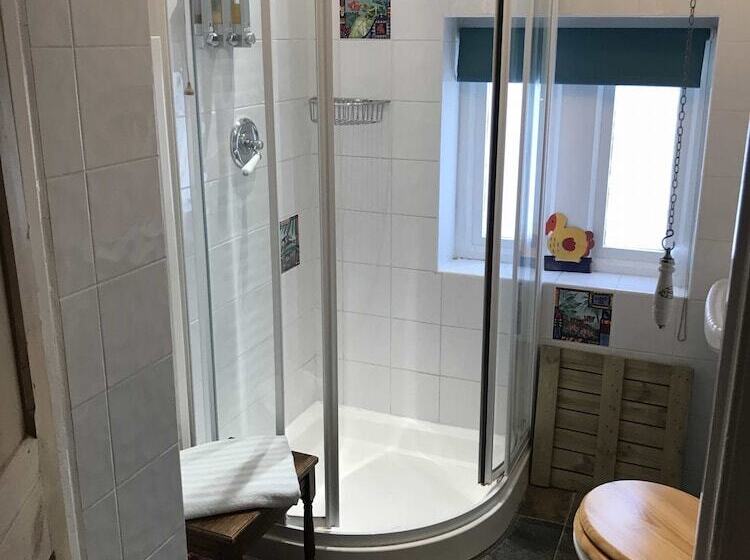 צימר Chalk And Cheese