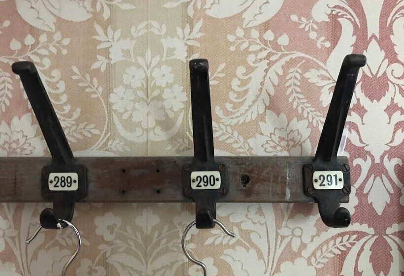 צימר Chalk And Cheese