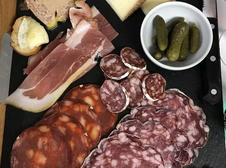 Aamiaismajoitus (B&B) Domaine Lacoste