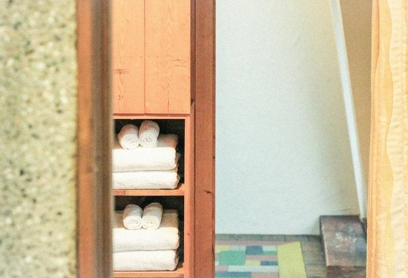 تختخواب و صبحانه Fanlin House