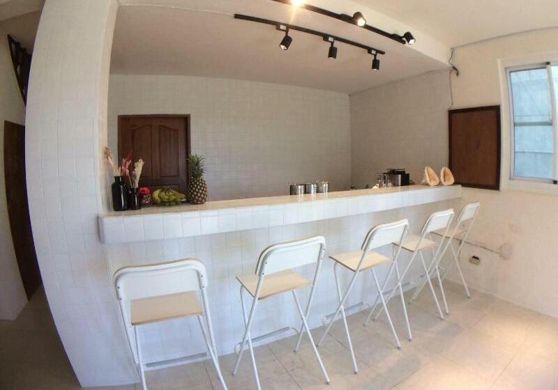 تختخواب و صبحانه Hiddieland