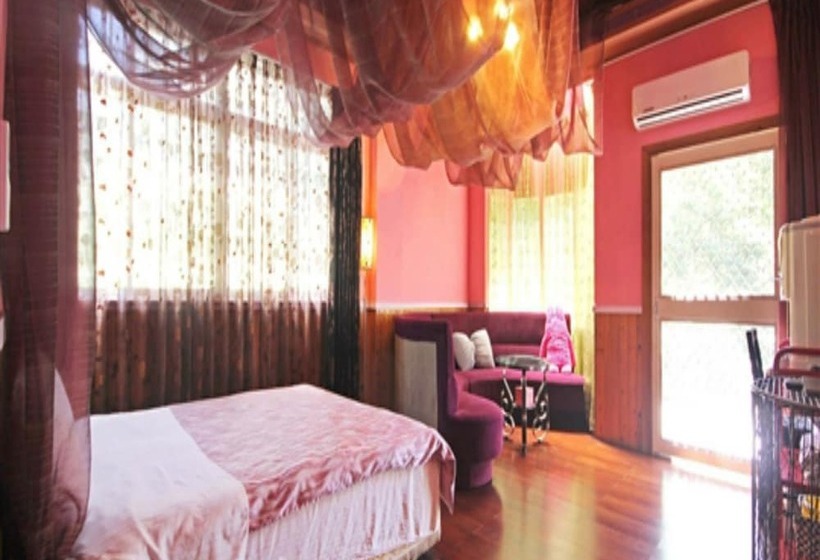 تختخواب و صبحانه Home Of The Fireflies