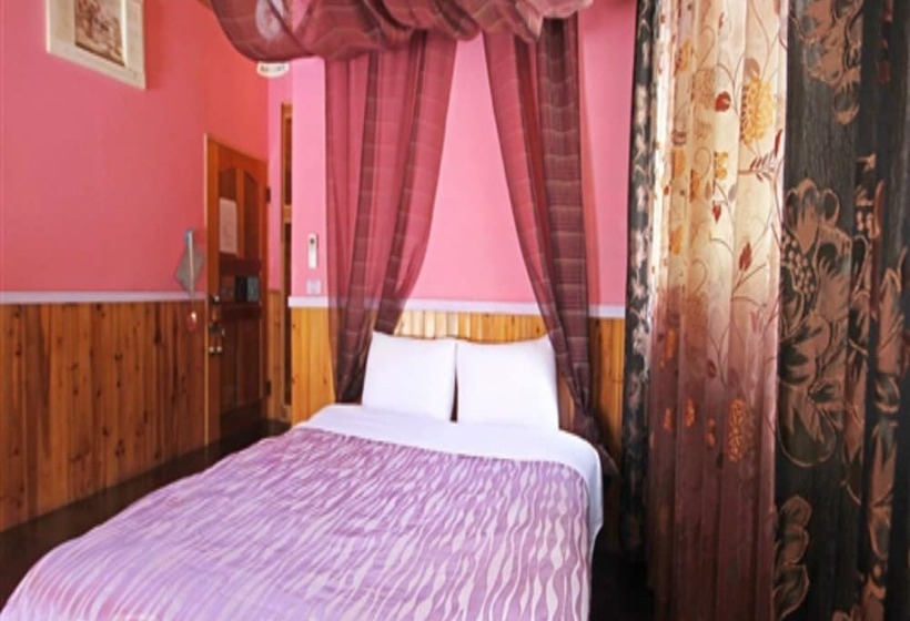 تختخواب و صبحانه Home Of The Fireflies