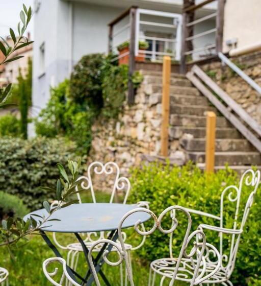 مبيت وإفطار La Maison Jaffran, Suite En Ville