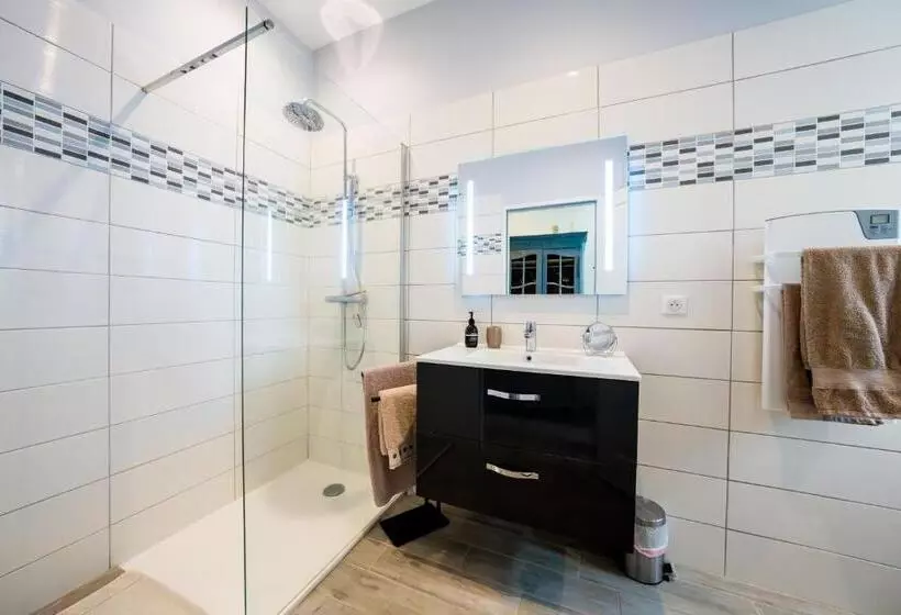 Aamiaismajoitus (B&B) La Maison Jaffran, Suite En Ville