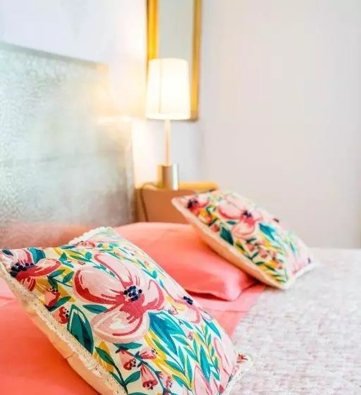 Aamiaismajoitus (B&B) La Maison Jaffran, Suite En Ville