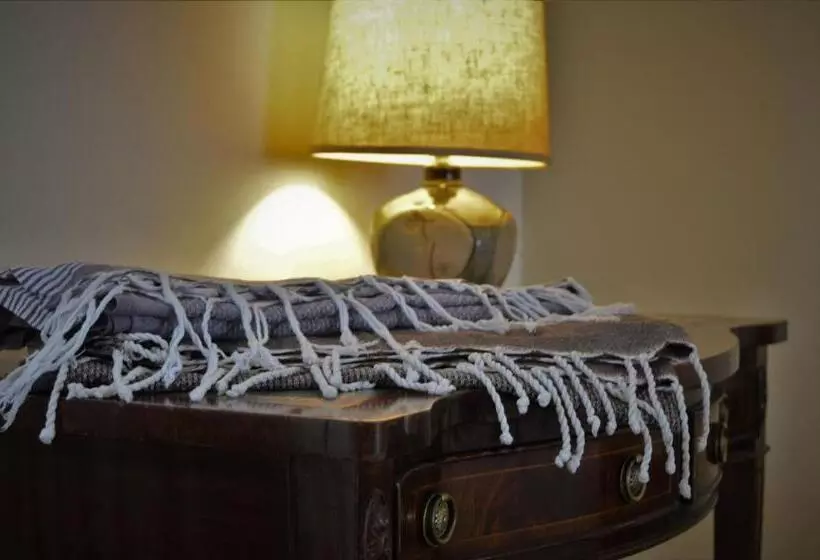 Aamiaismajoitus (B&B) Le Chat Sur Le Toit