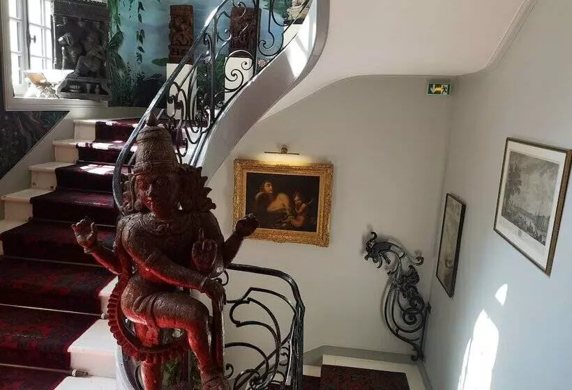 تختخواب و صبحانه La Résidence Des Indes