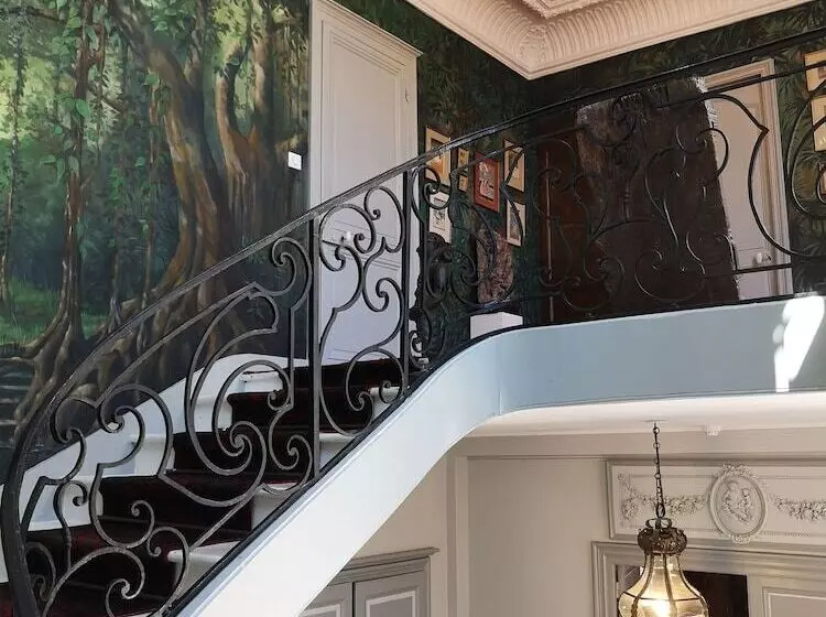 تختخواب و صبحانه La Résidence Des Indes