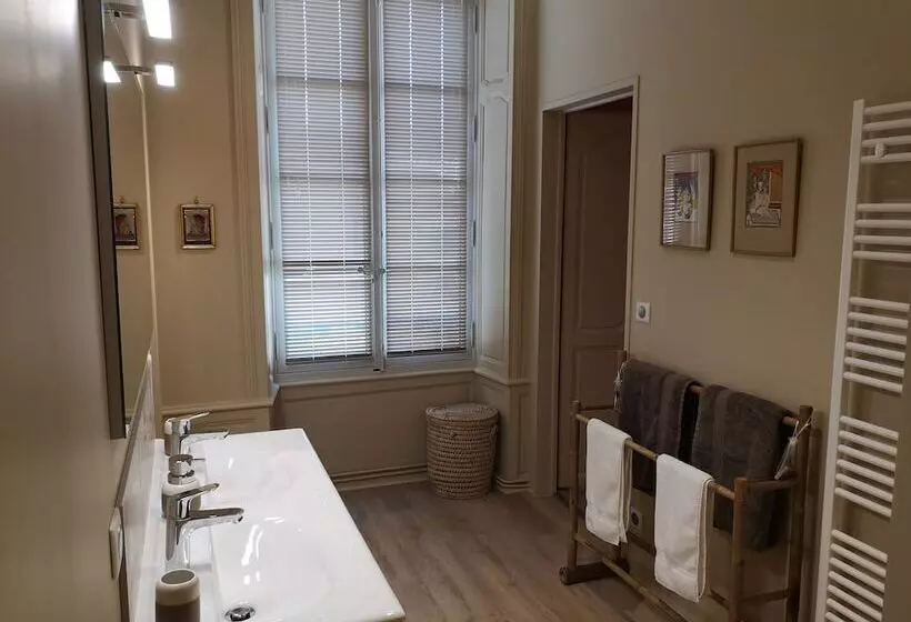 تختخواب و صبحانه La Résidence Des Indes