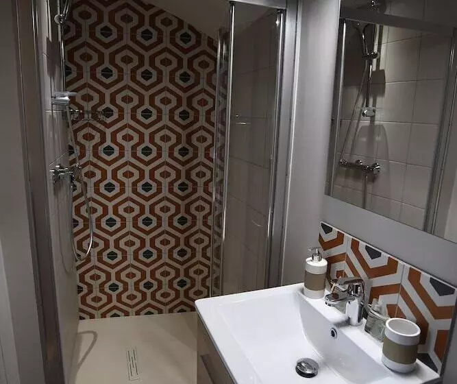 تختخواب و صبحانه La Résidence Des Indes