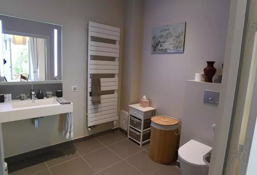 تختخواب و صبحانه La Résidence Des Indes