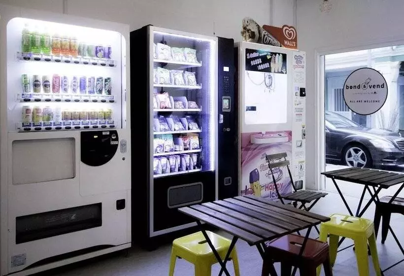 Bond Boutique Capsule Hotel At Bugis Hostel