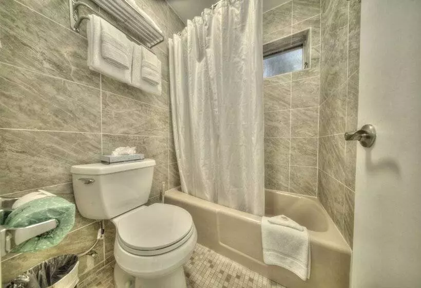 Club Lux Resort By The Beach