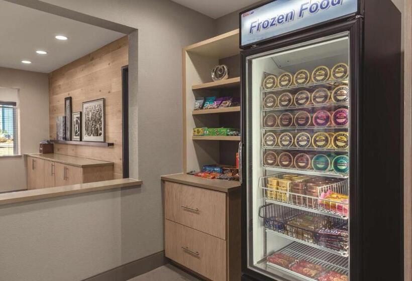 هتل Country Inn & Suites By Radisson, Lubbock Southwest, Tx