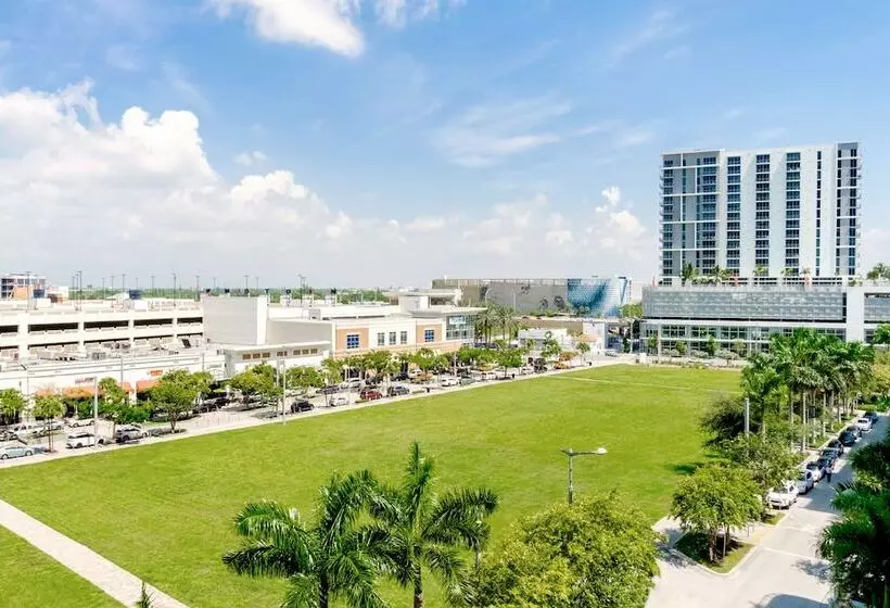 هتل Hyde Midtown Miami