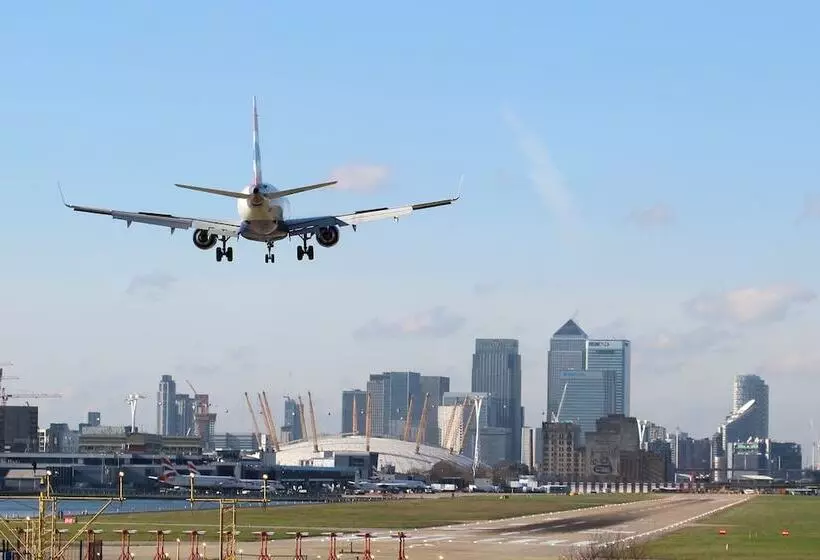 ホテル London City Airport
