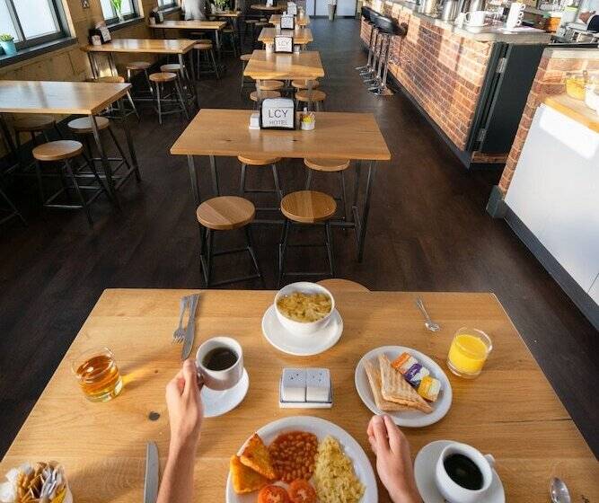 فندق London City Airport