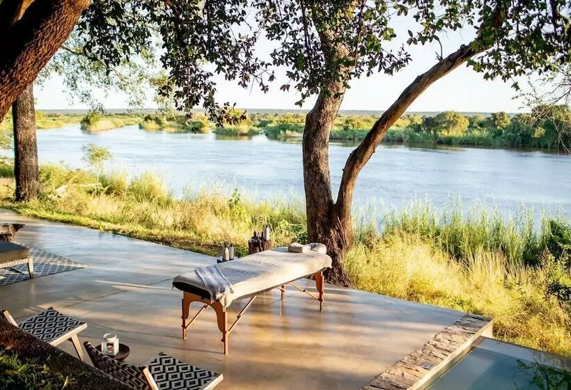 هتل Matetsi Victoria Falls