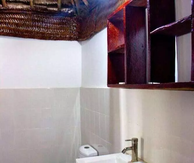 Hotelli Milele Lodge