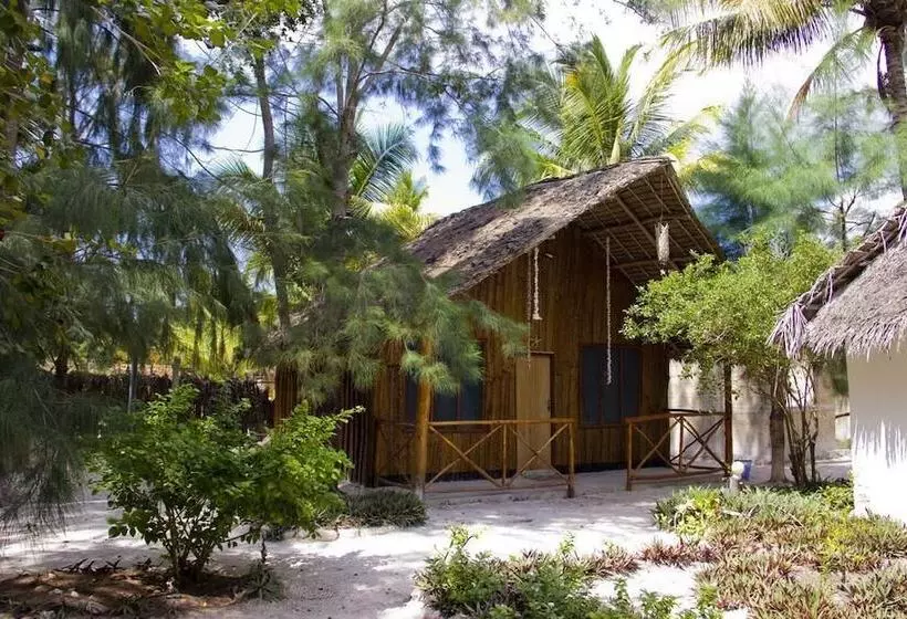 Hotelli Milele Lodge